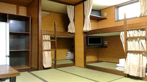 上下に分割した和室の写真